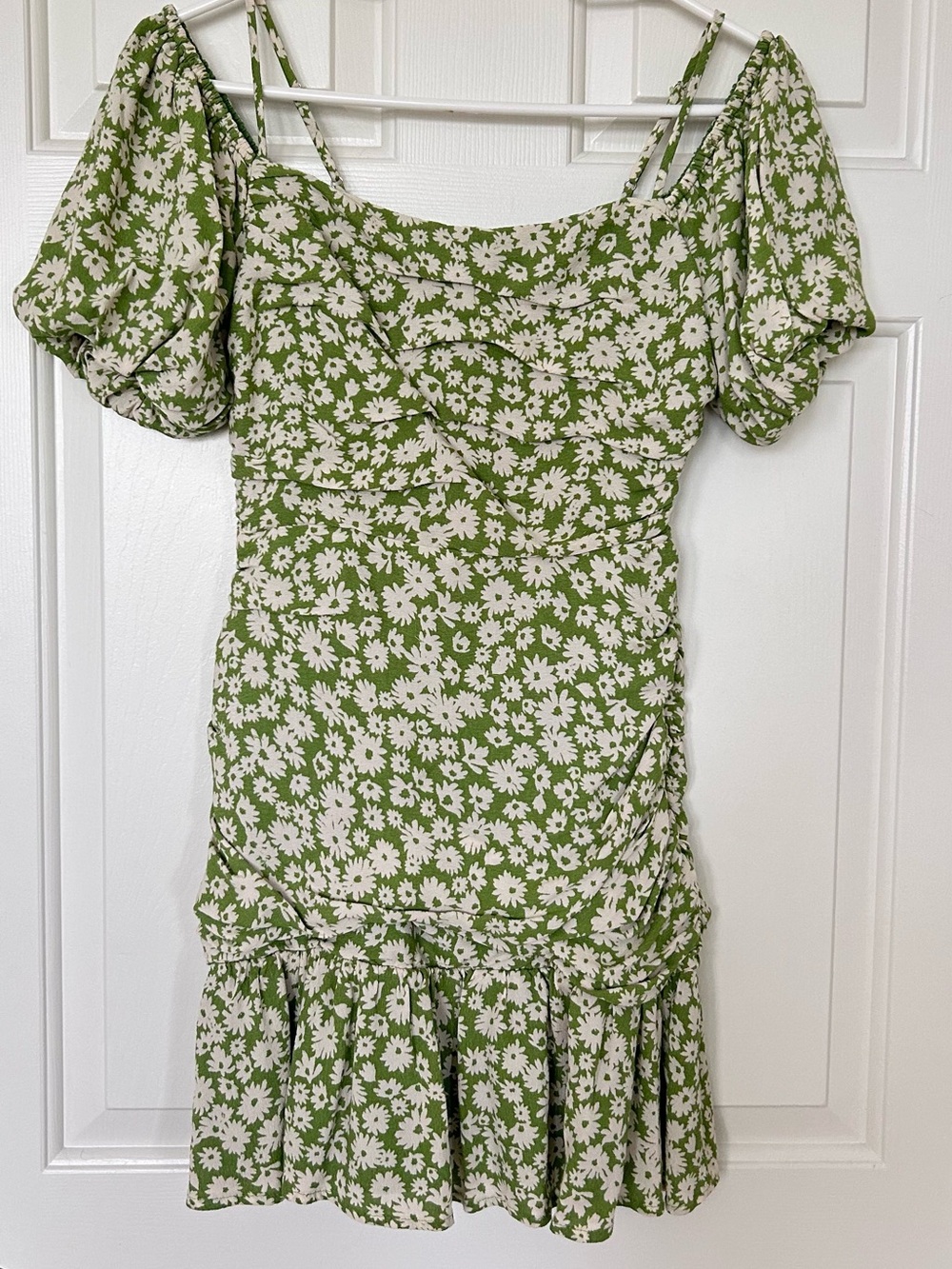 ASTR The Label Green Floral Ruched Puff Sleeve Mini Dress S